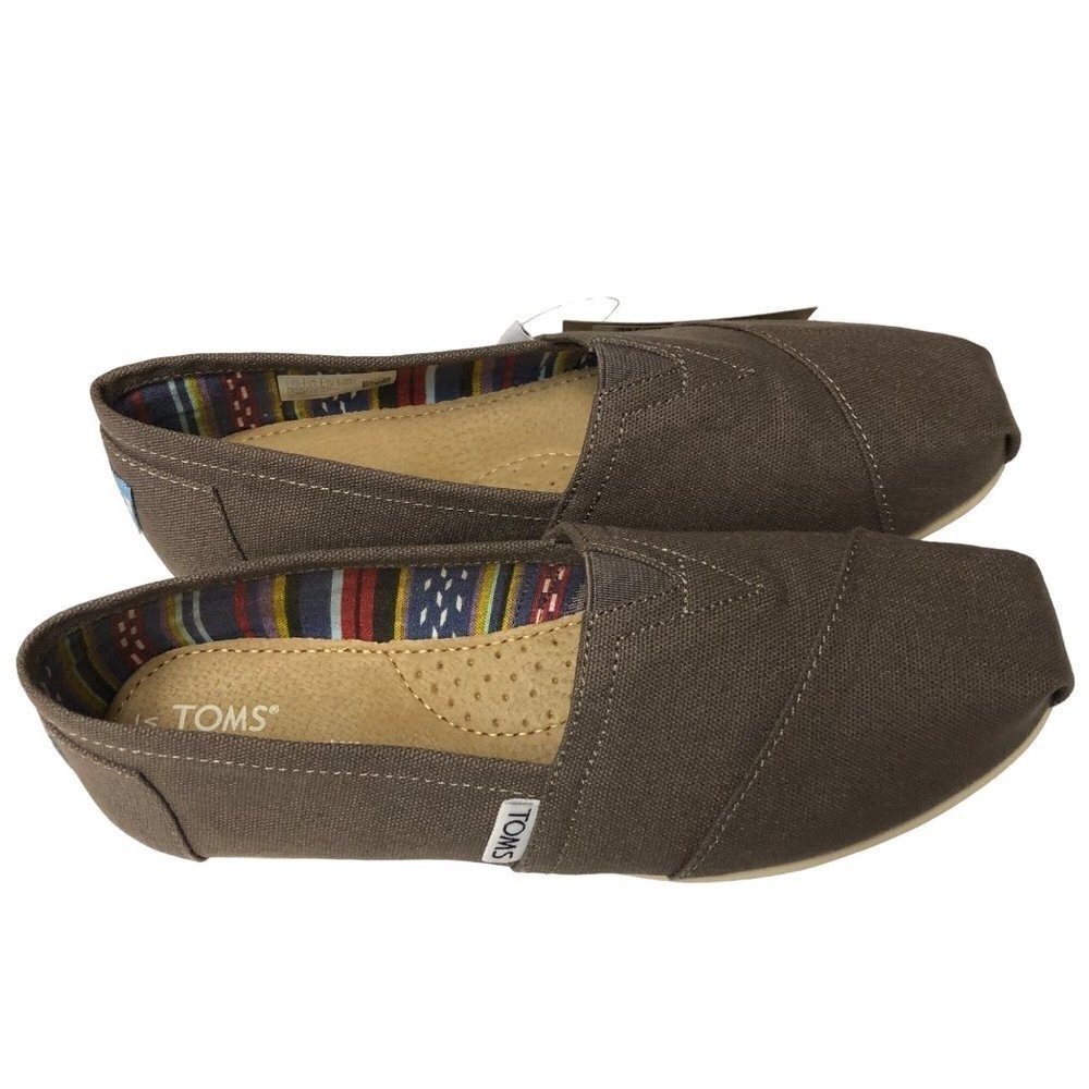 TOMS WOMEN CLASSIC SLIP ON CANVAS SHOES NIB SIZE 6.5